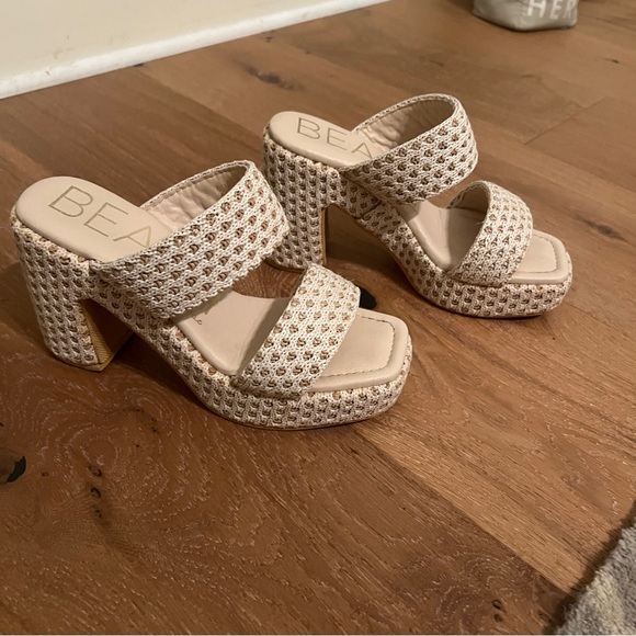 BEACH by Matisse Gem Platform Block Heel. Size 8. - Picture 3 of 5